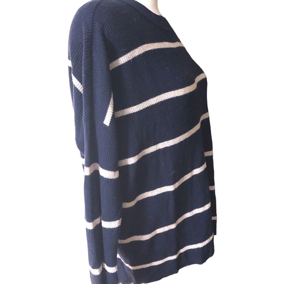 *AMERICAN EAGLE* oversized knit sweater - Picture 2 of 6